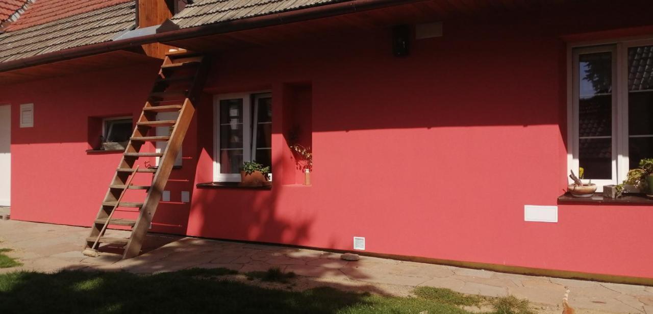 Keramický a výtvarný ateliér Konešín Exterior foto